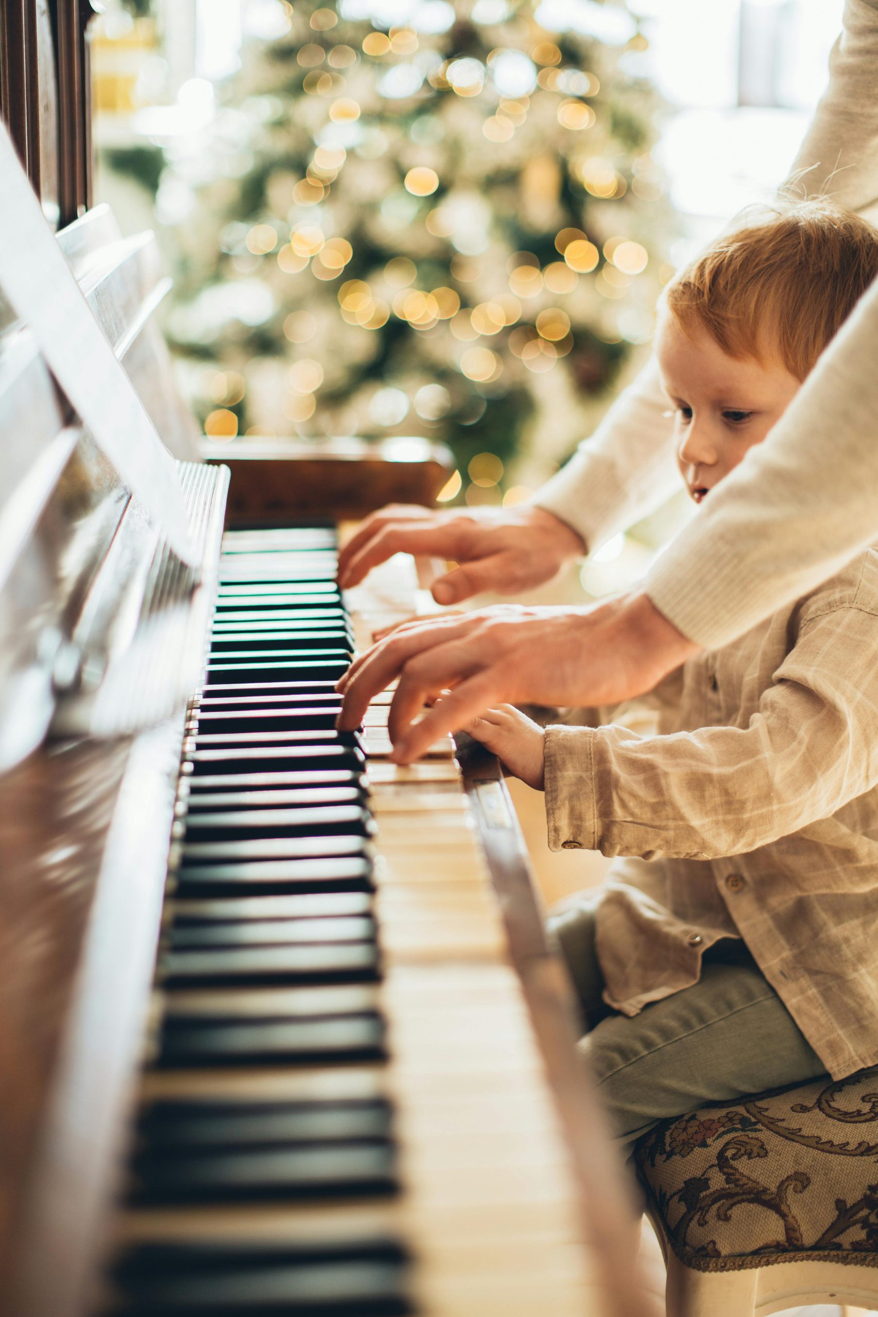 Clases de piano para adultos y niños